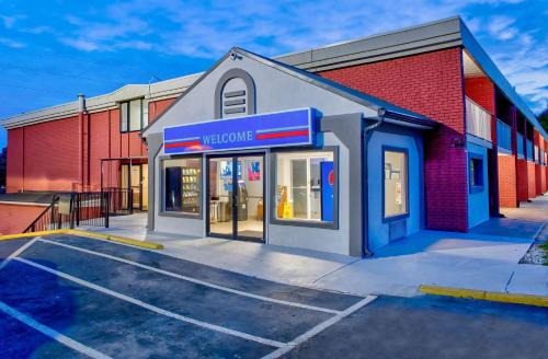 Gainesville Hotel | Motel 6-Gainesville, GA