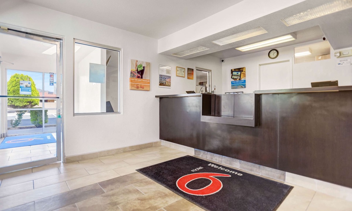 Grants Hotel | Motel 6 Grants, NM