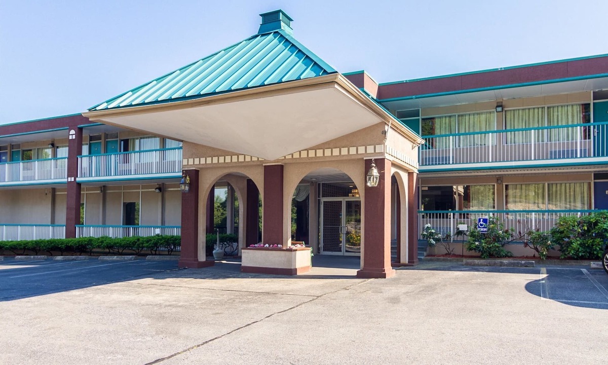 Groton Hotel | Motel 6 Groton, CT—Casinos Nearby