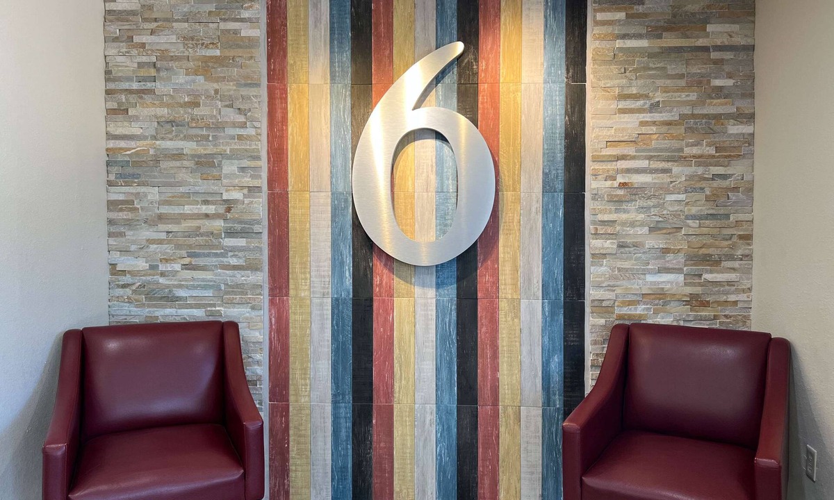 Hattiesburg Hotel | Motel 6 Hattiesburg, MS
