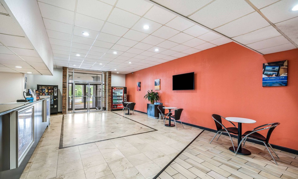 Henderson Hotel | Motel 6 Henderson, TX