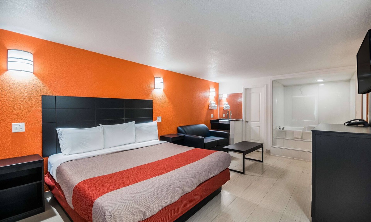 Brookhollow Hotel | Motel 6 Houston, TX - Brookhollow