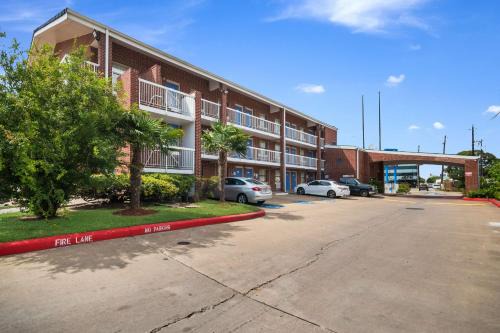 Brookhollow Hotel | Motel 6-Houston, TX - Brookhollow