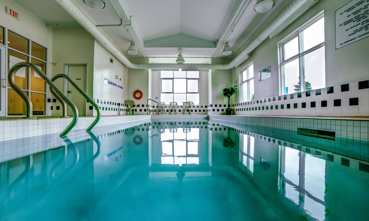 Huntsville Hotel | Motel 6 Huntsville, ON