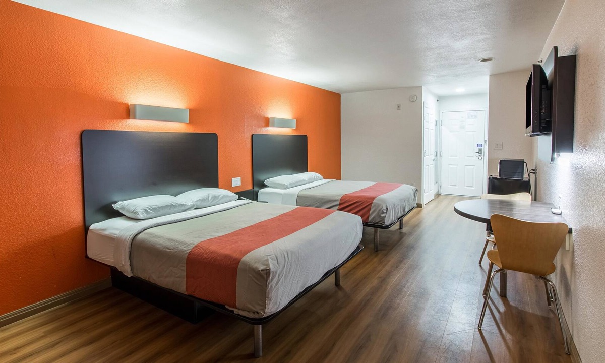 Hutchins Hotel | Motel 6 Hutchins, TX
