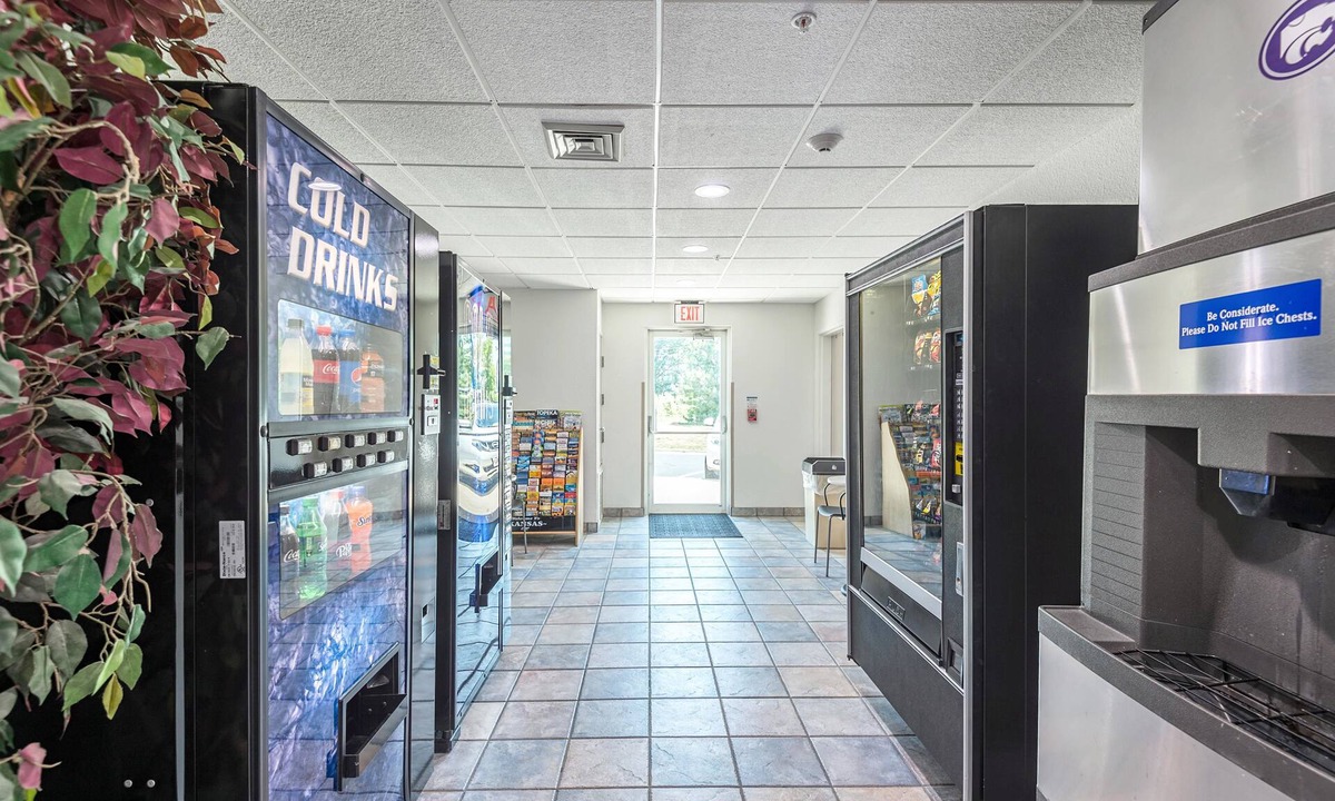 Junction City Hotel | Motel 6 Junction City, KS
