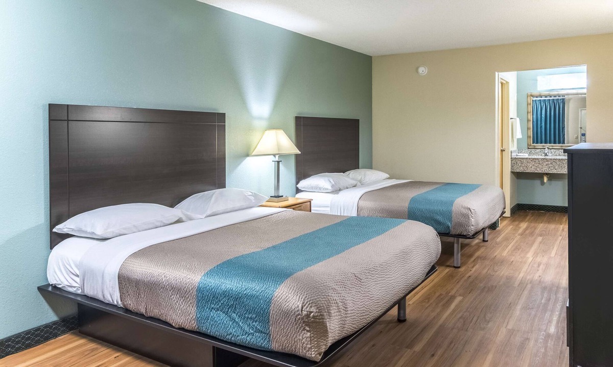 Kenly Hotel | Motel 6 Kenly, NC