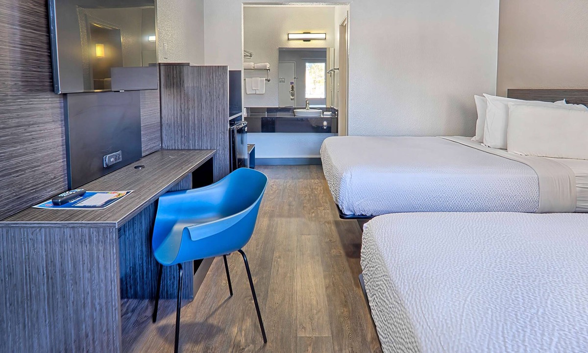 Lancaster Hotel | Motel 6 Lancaster, CA