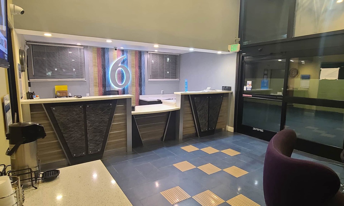 Martinez Hotel | Motel 6 Martinez, CA