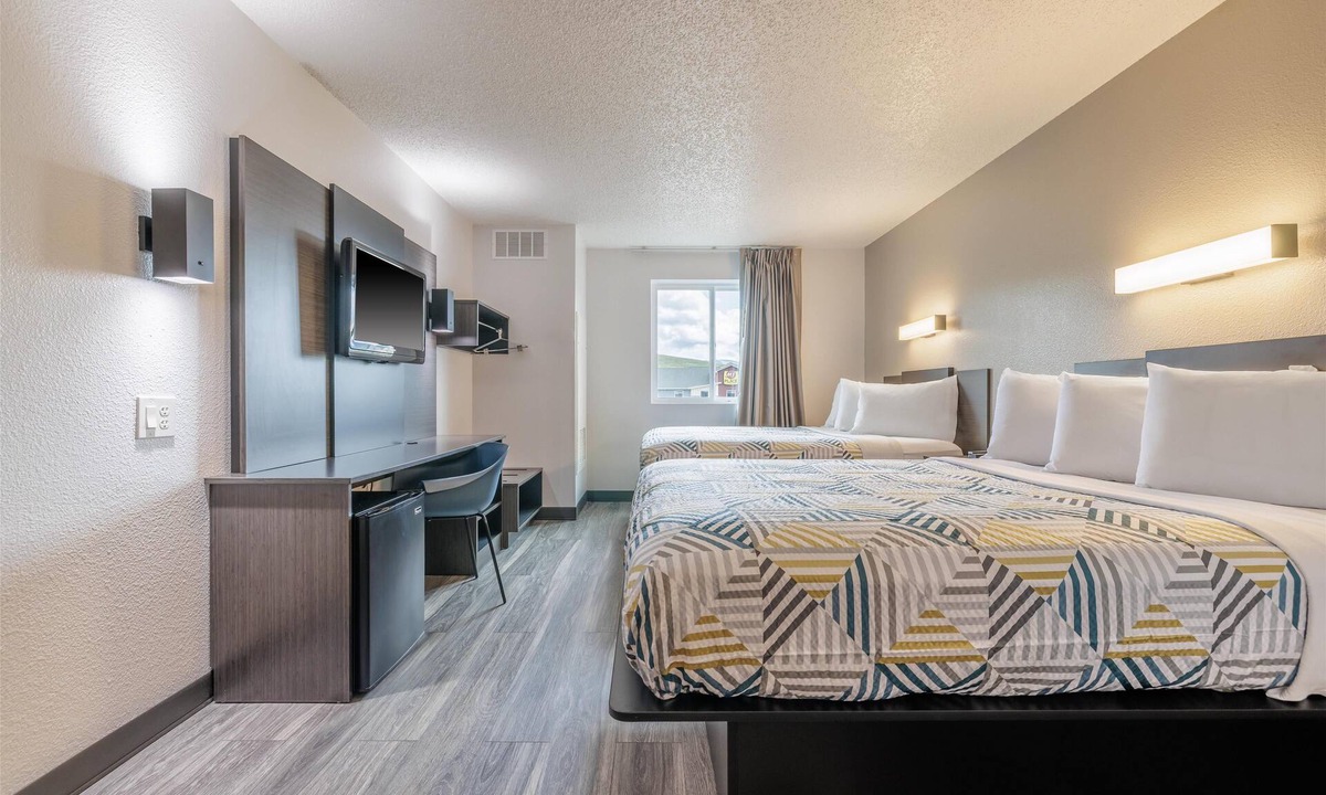 Grant Creek Hotel | Motel 6 Missoula, MT