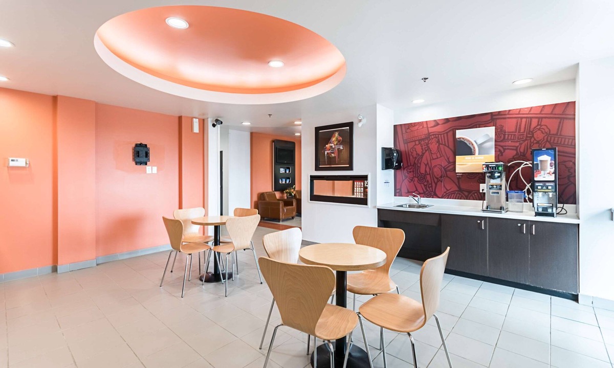 Moosomin Hotel | Motel 6 Moosomin, SK