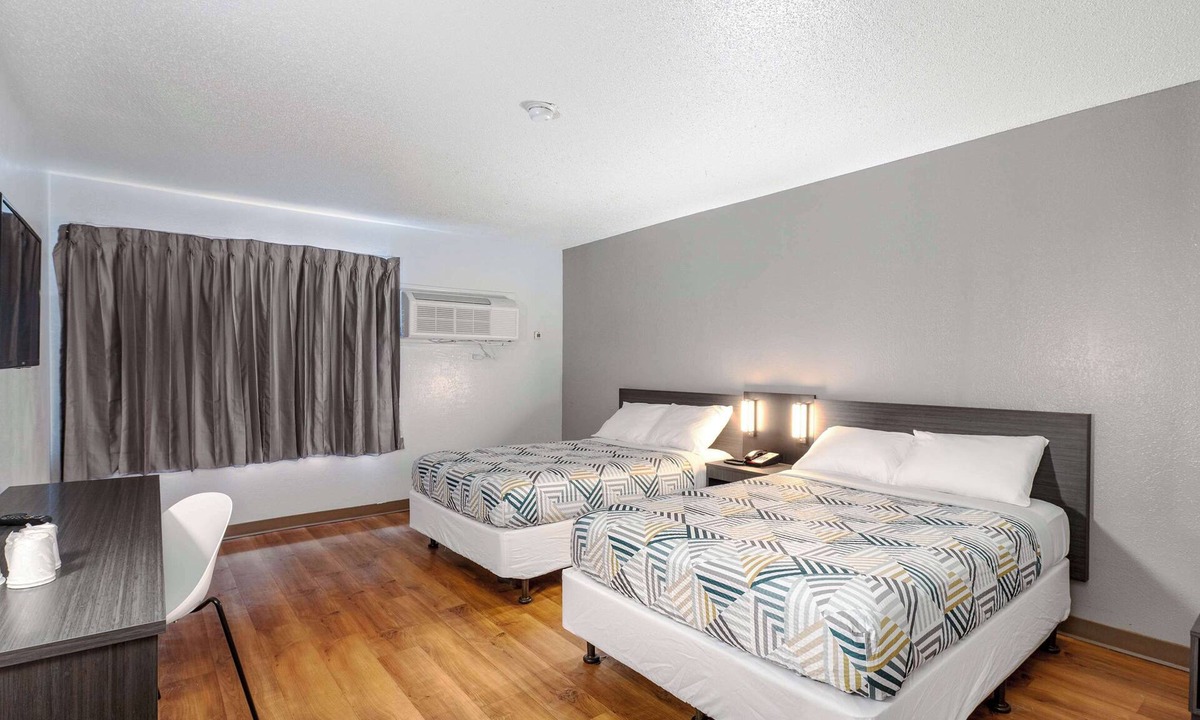 Branford Hotel | Motel 6 New Haven - Branford, CT