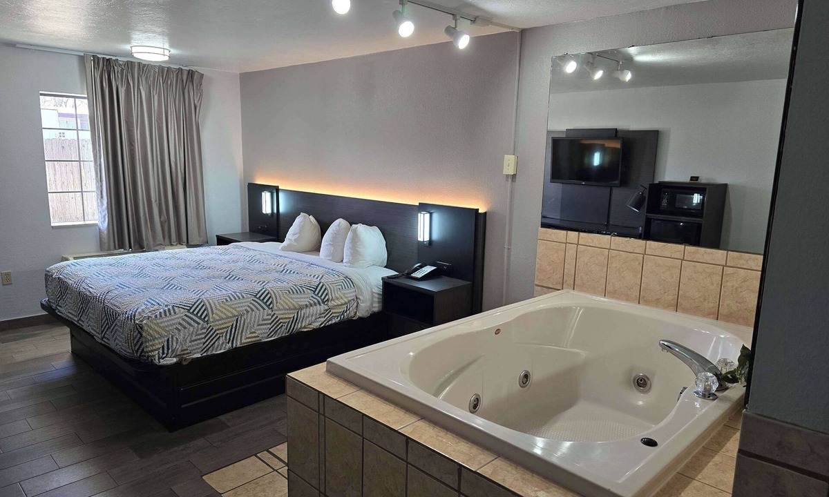 Oklahoma City Hotel | Motel 6 Oklahoma City, OK - Frontier City