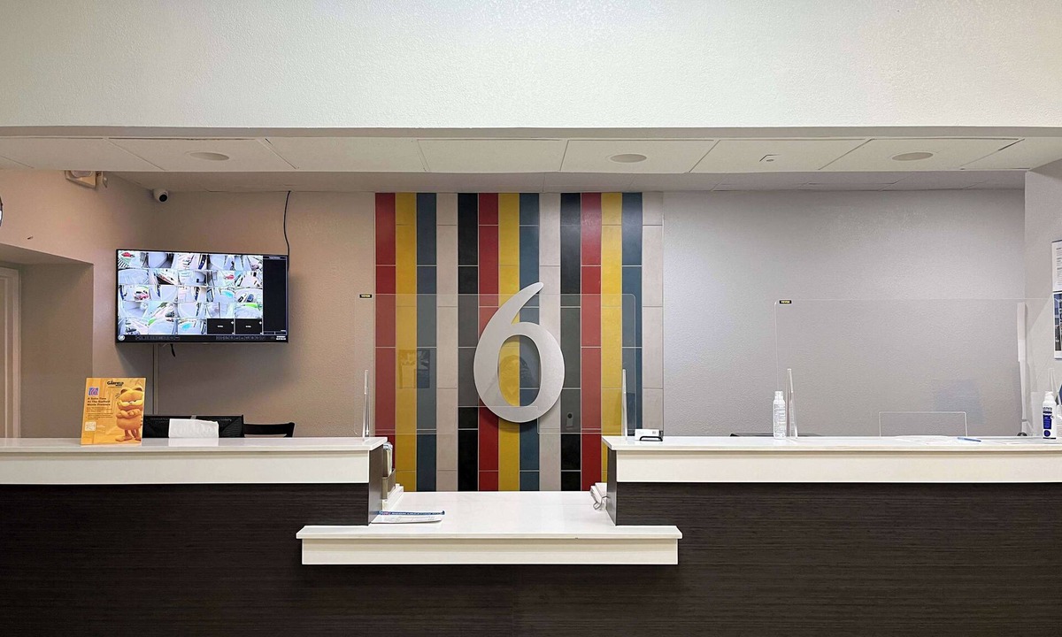 Opelousas Hotel | Motel 6 Opelousas, LA