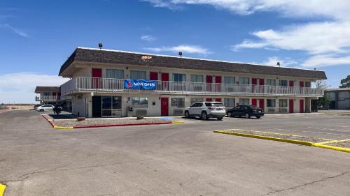 Pecos Hotel | Motel 6 - Pecos, TX