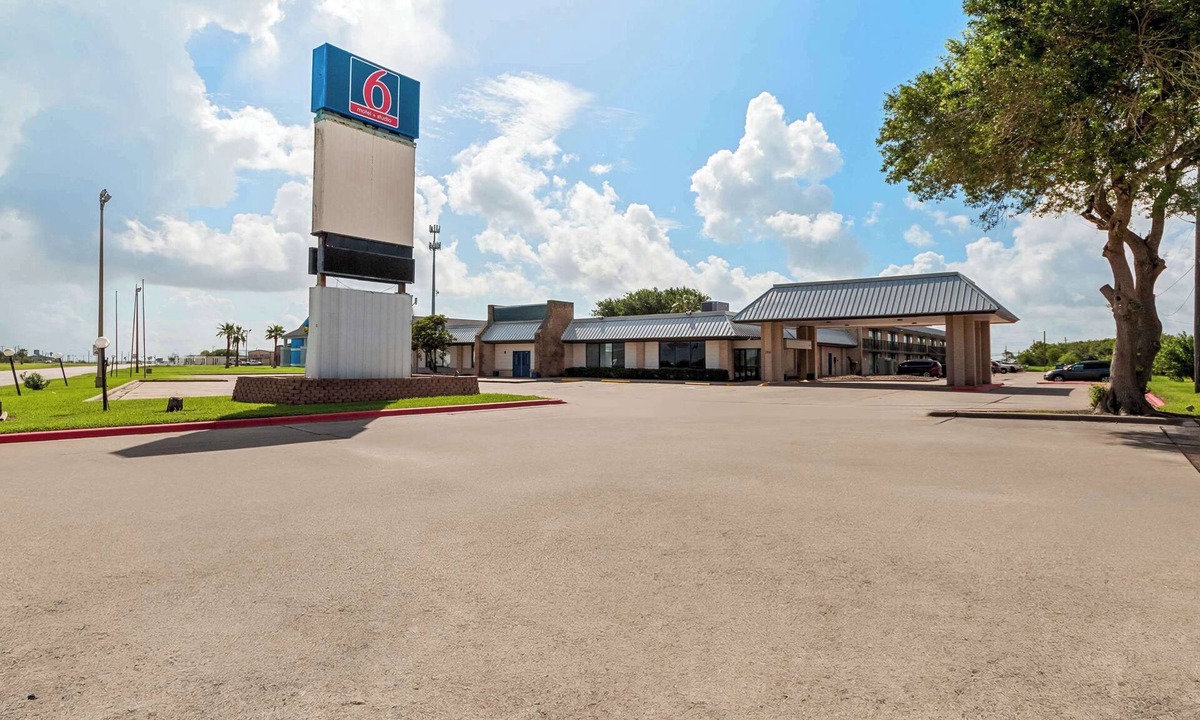 Port Lavaca Hotel | Motel 6 Port Lavaca, TX