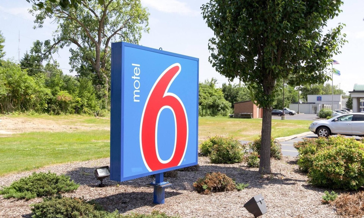Richfield Hotel | Motel 6 Richfield, OH