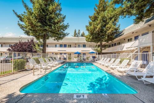 Rohnert Park Hotel | Motel 6-Rohnert Park, CA
