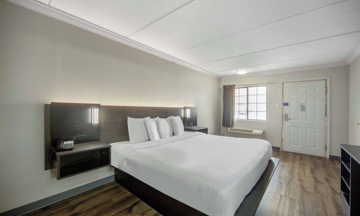 North San Antonio - SAT Hotel | Motel 6 San Antonio, TX – I-35 North Corridor