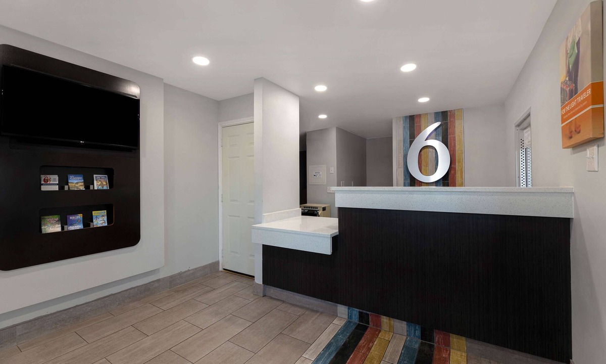 West San Antonio Hotel | Motel 6 San Antonio, TX - West SeaWorld