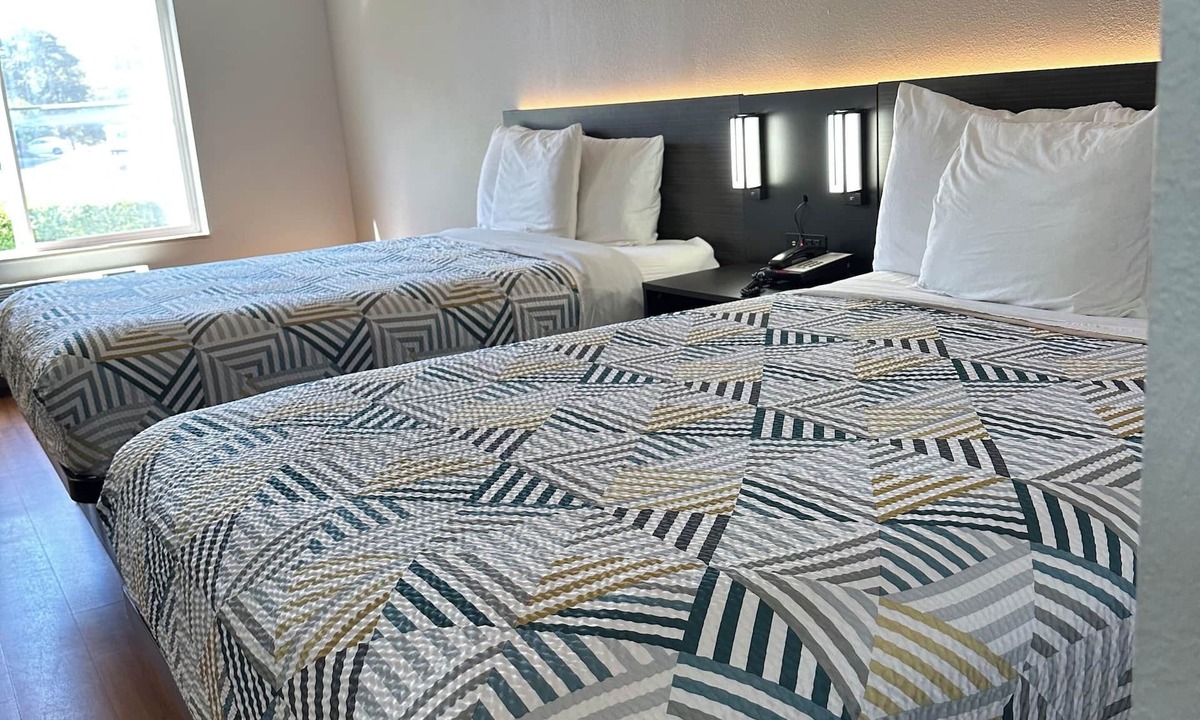 Seaside Hotel | Motel 6 Seaside, OR