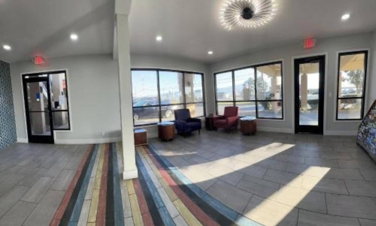 Soledad Hotel | Motel 6 Soledad, CA