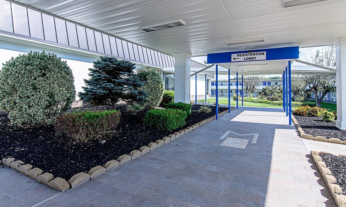 Staunton Hotel | Motel 6 Staunton, VA