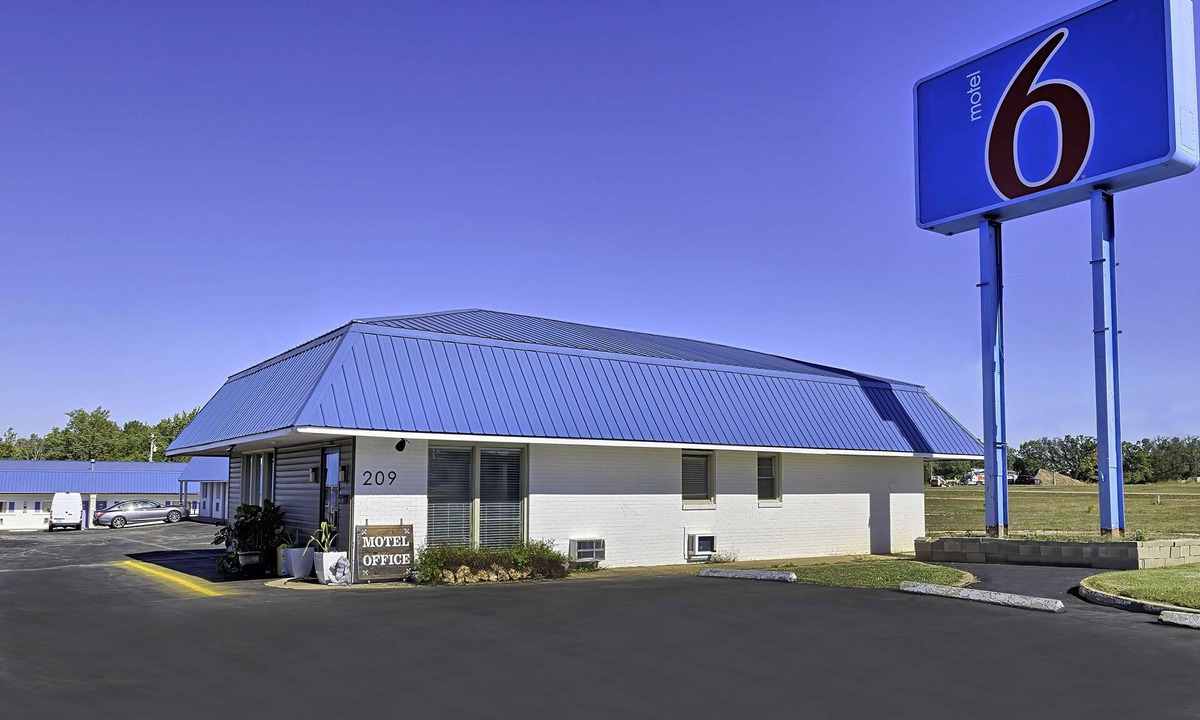 Sullivan Hotel | Motel 6 Sullivan, MO