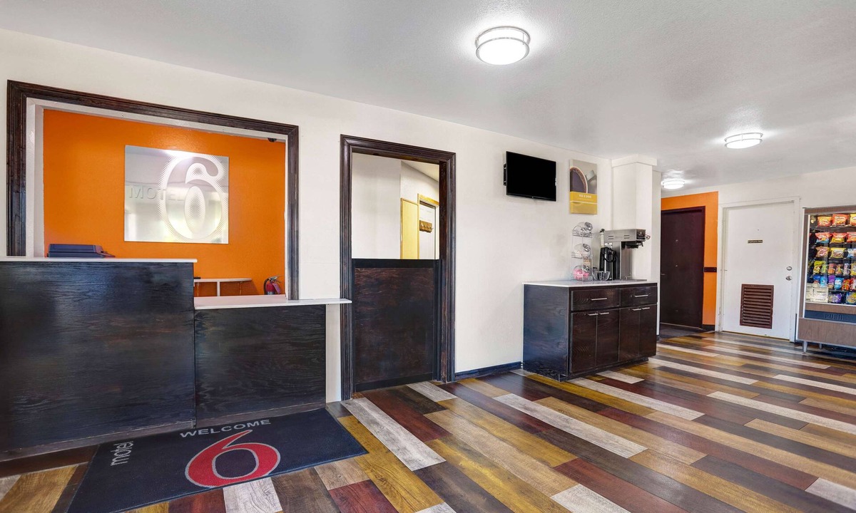 Truth or Consequences Hotel | Motel 6 Truth Or Consequences, NM