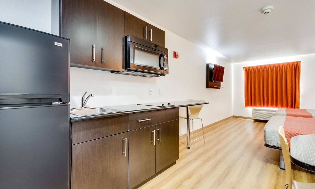 Tulsa Hotel | Motel 6 Tulsa, OK
