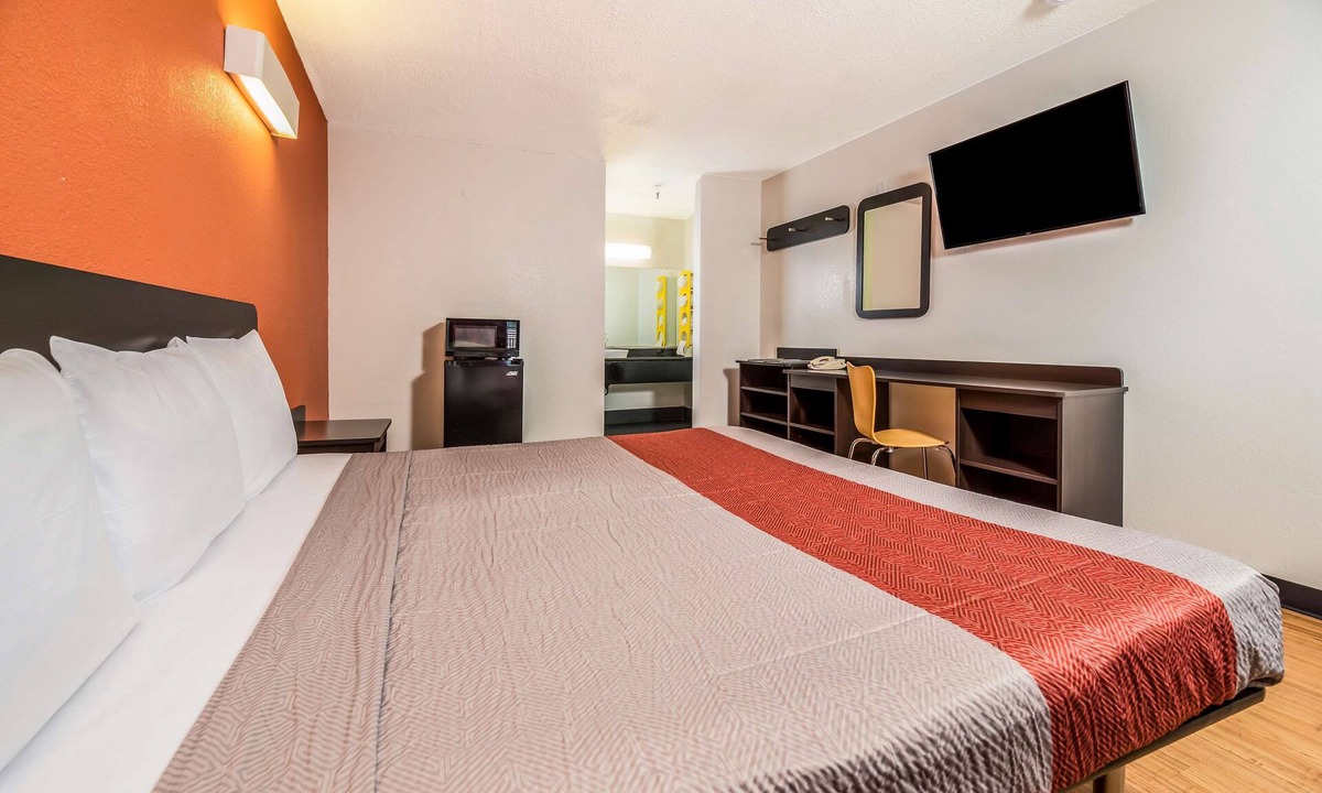 Westley Hotel | Motel 6 Westley, CA