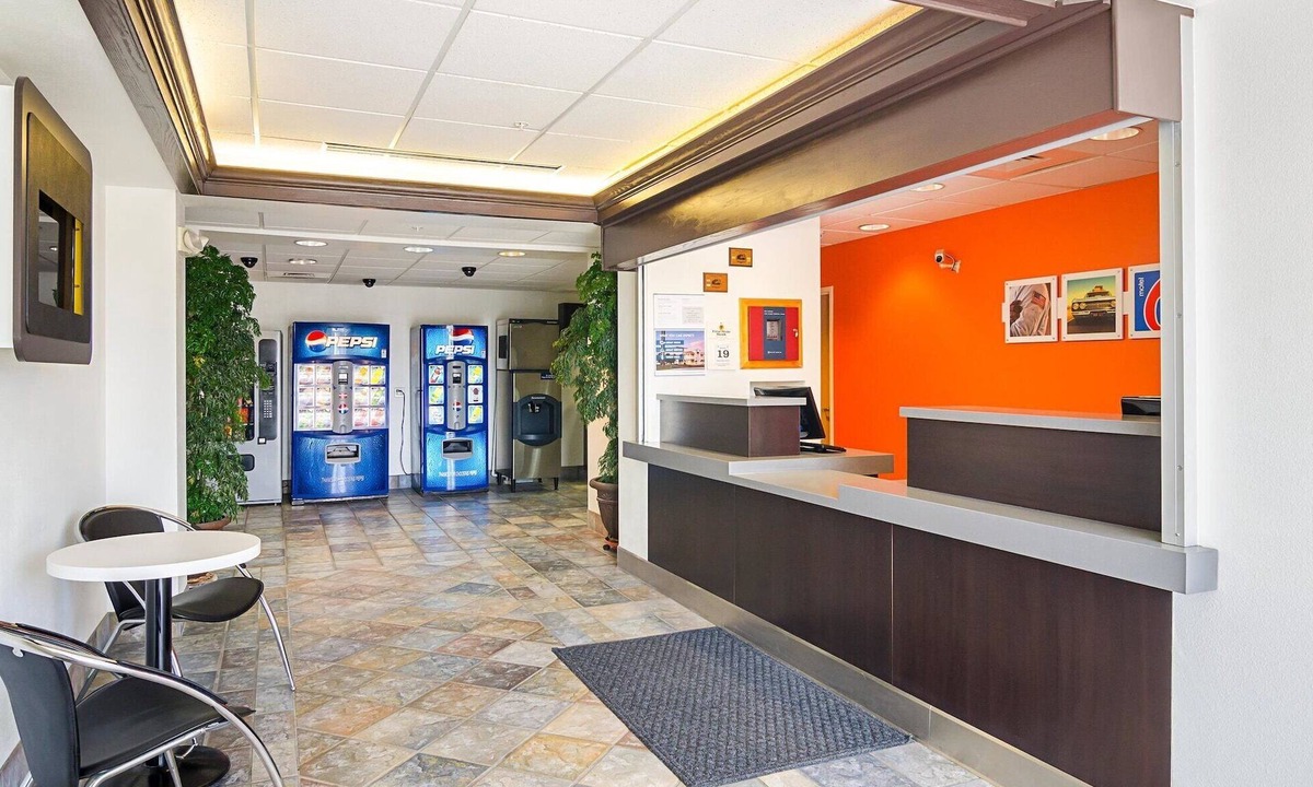 Wheatland Hotel | Motel 6 Wheatland, WY