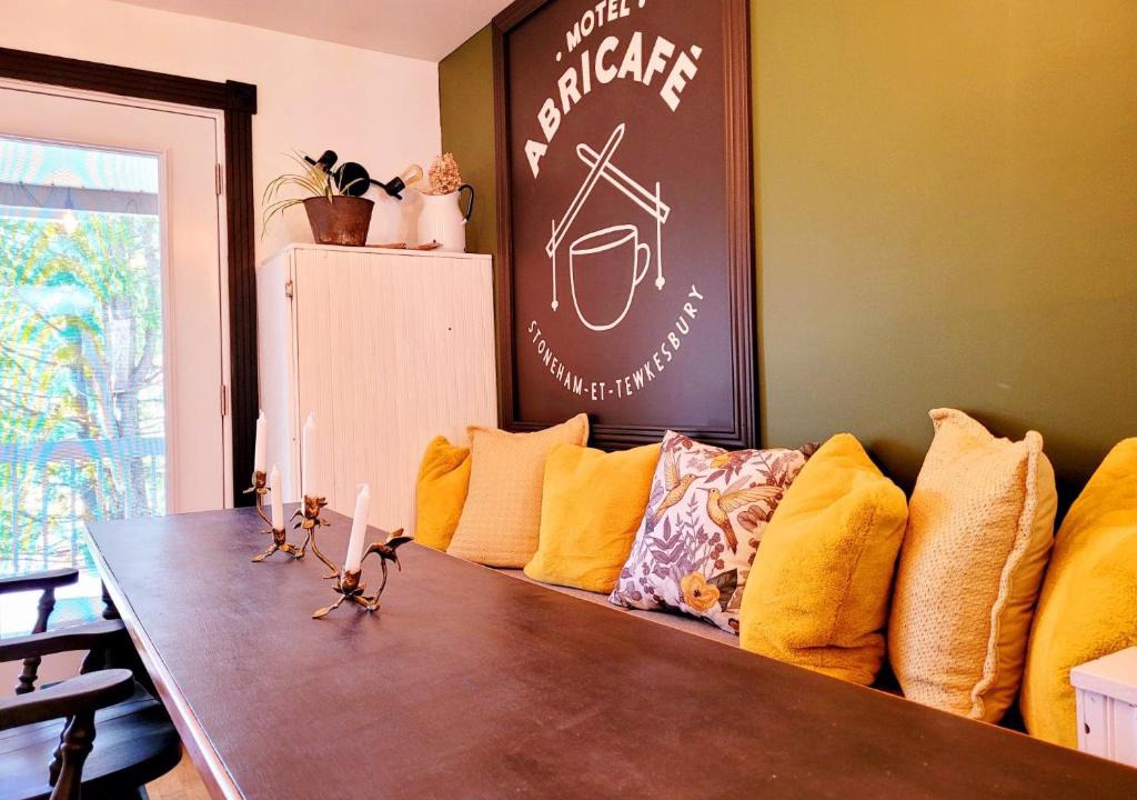 Stoneham Hotel | Motel Abricafé