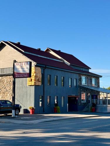 Trois-Rivieres Hotel | Motel Bellefeuille