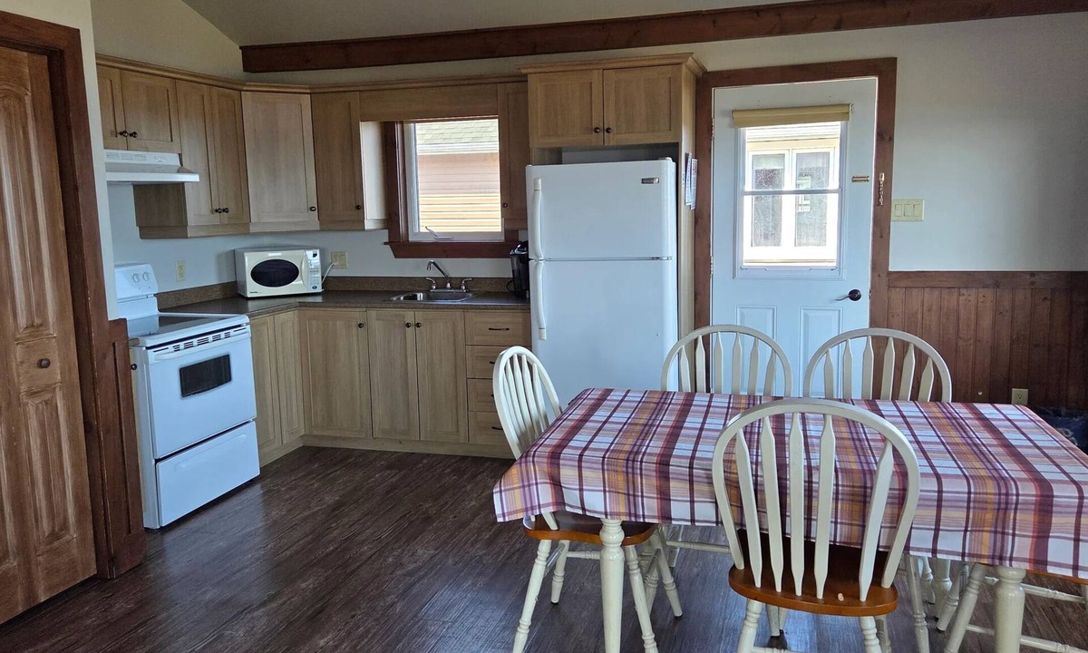 Petit-Rocher Ski Chalet | Motel & Chalets L'Acadien sur mer