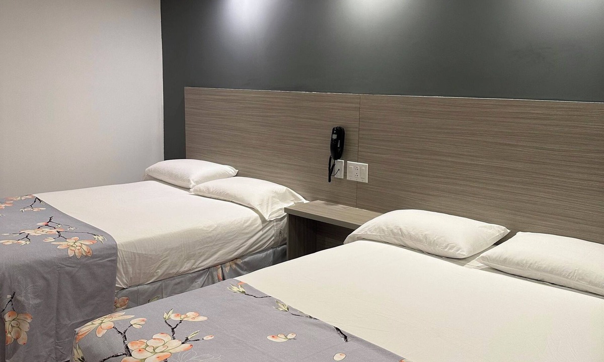 Laval Hotel | Motel Chez Nous