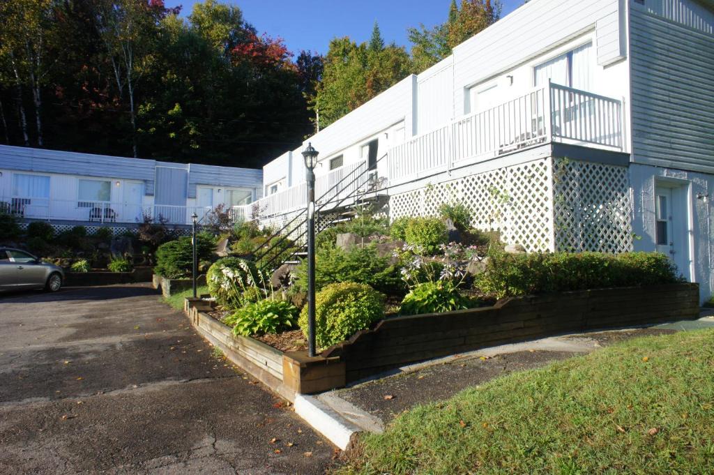 Sainte-Agathe-des-Monts Hotel | Motel Clair Mont