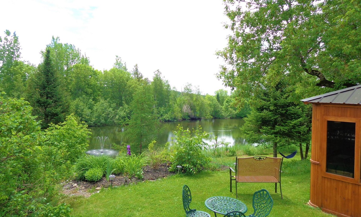 Shefford Hotel | Motel Des Deux Lacs Inc