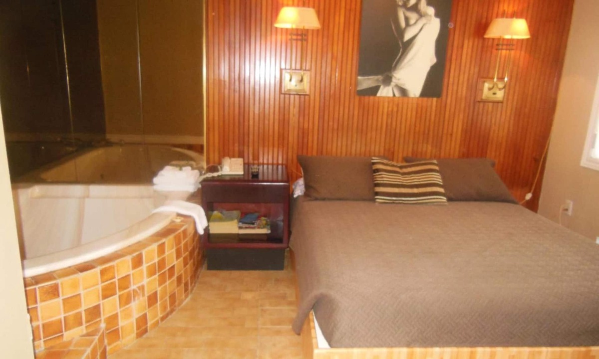 Pointe-aux-Trembles Hotel | Motel Le Paysan