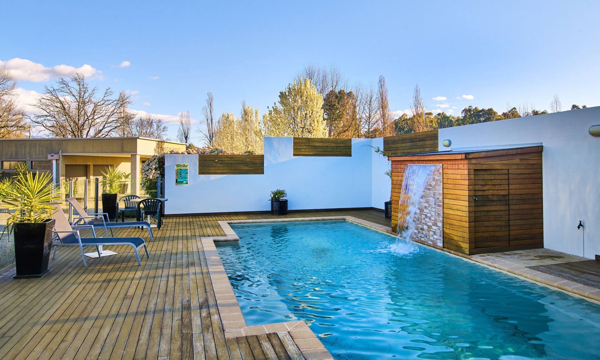 Myrtleford Hotel | Motel On Alpine