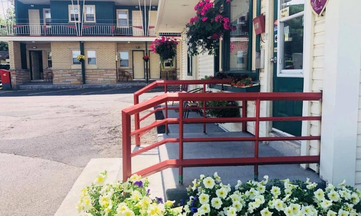 Mont-St-Hilaire Hotel | motel St Hilaire