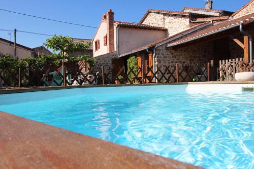 Saint-Ouen-sur-Gartempe House | Mounismes du bas