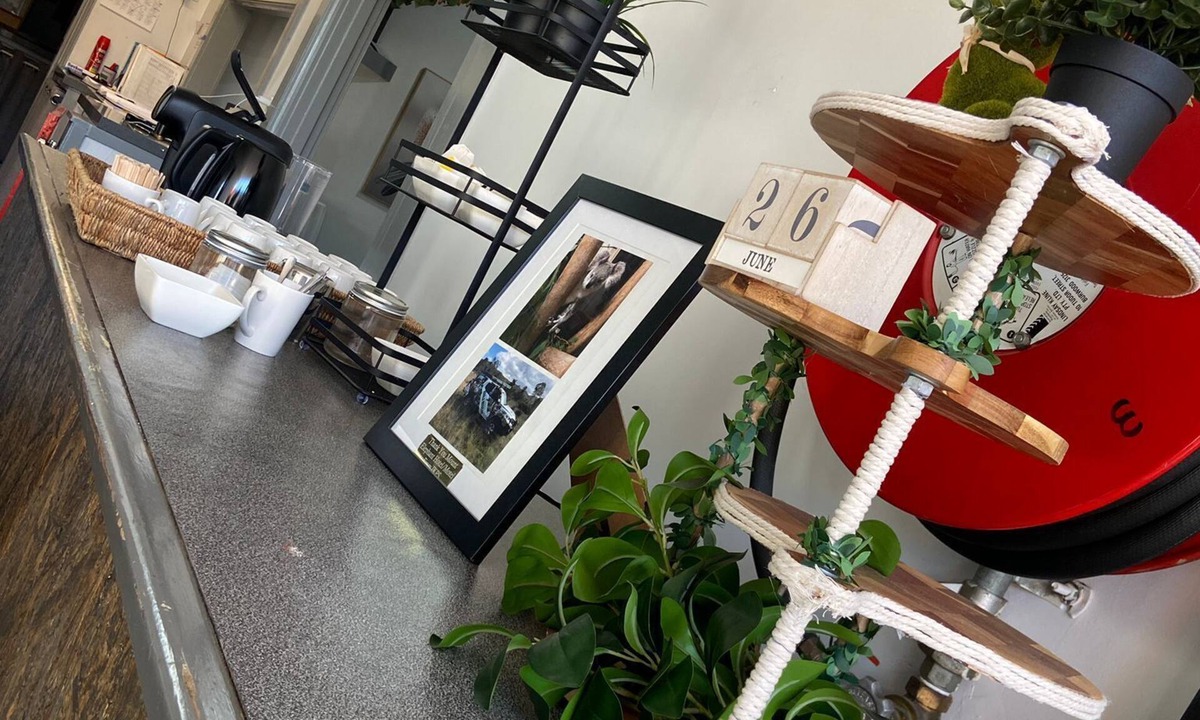 Derrinallum Hotel | Mount Elephant Hotel Motel