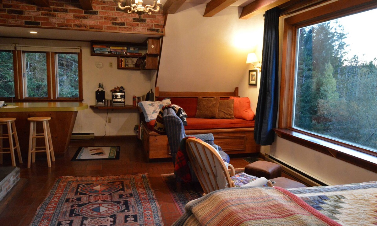 Sheffield House | Mount Harmony Farm Vacation Guest House