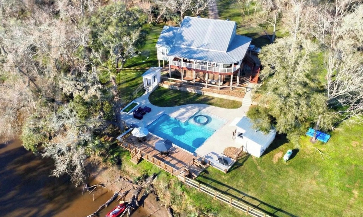 Cedar Lane House | Mount Olive Ranch