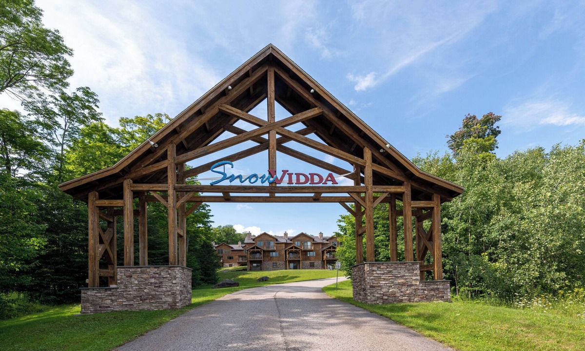 West Dover Hotel | Mount Snow Lodging by Vail Resorts