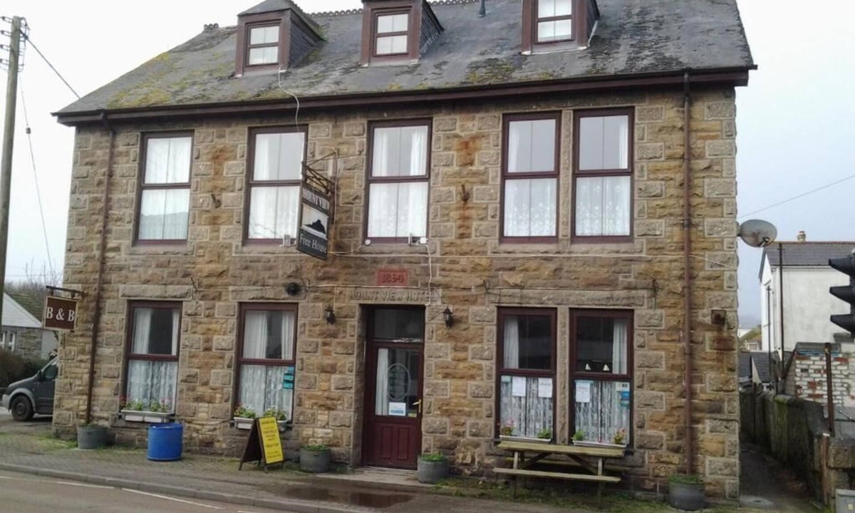 Longrock Bed & Breakfast | Mount View Hotel B&B