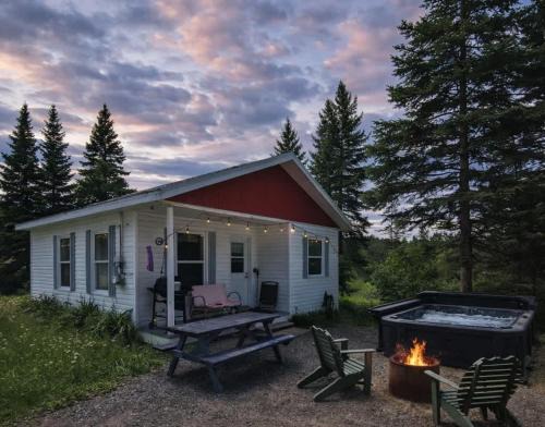 Saint-Tite-des-Caps Ski Chalet | Mountain Breeze Refuge near Mont-Ste-Anne