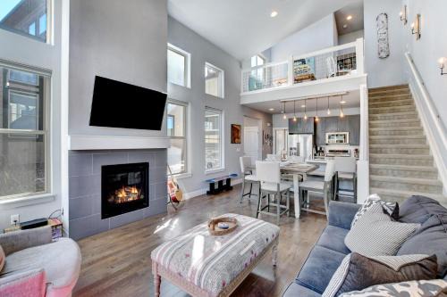 Rendezvous House | Mountain Cabin 40 I Views I Pet Friendly I Activity Program