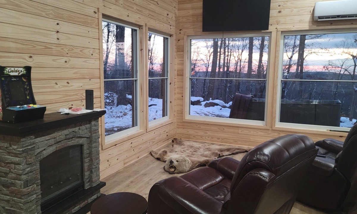 Chester Cabin | Mountain Cabin With Amazing View and Private Hot Tub